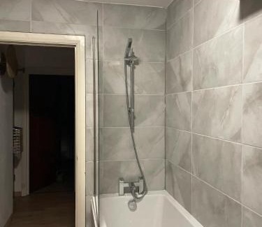 Southbourne House | Double Room with Deluxe Bathroom
