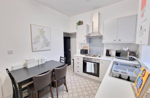 Burnley House | Double Room with Ensuite RM 1