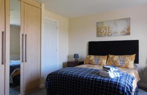 Falkirk House | Double room with ensuite, tea & coffee, Falkirk, Scotland