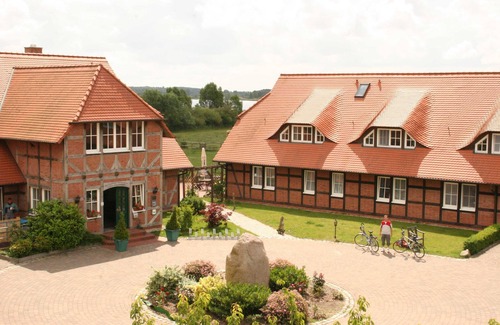 Muritz House | Double room with lake view - Flair Seehotel Zielow