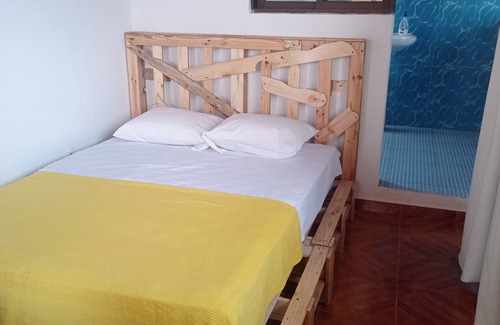 Praia Apartment | Double room with private bathroom and terrace (Praia town)