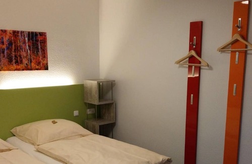 Hasenfeld Apartment | Double Room with Shared Bathroom - Haus Diefenbach, Pension Ferienwohnungen