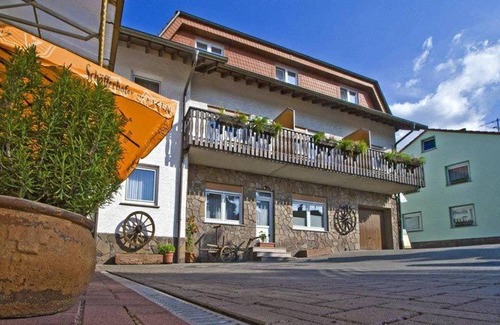 Ronneburg Apartment | Double room with shower and WC