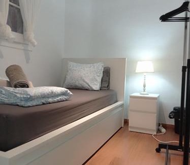 Esquerra de l'Eixample Apartment | Double & Single room Arago Street