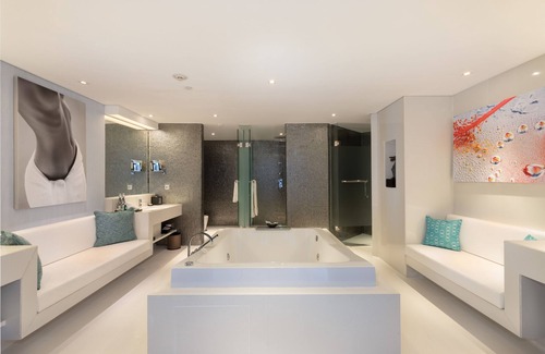 Seminyak Hotel | Double-Six Luxury Hotel