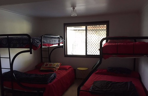 Guilderton House | Double storey Holiday Home pet friendly sleeps 10