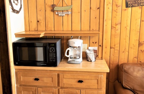 Tahoe Vista Cottage | Double Studio Cabin - en-suite with bath