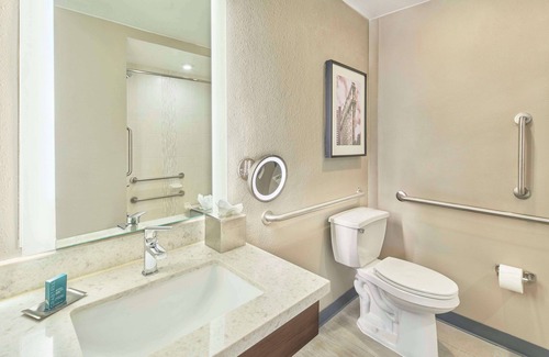 Alpharetta Hotel | DoubleTree by Hilton Atlanta - Alpharetta