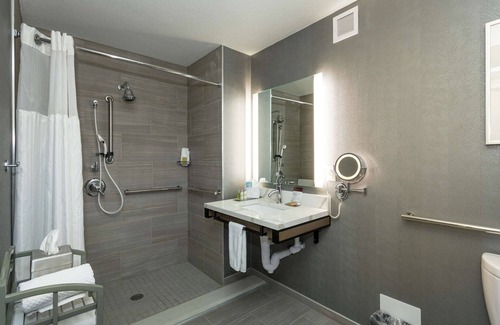 Harrisonburg Hotel | Doubletree by Hilton Harrisonburg