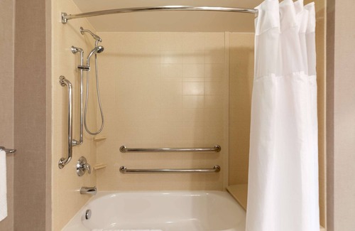 Savannah Hotel | DoubleTree by Hilton Hotel Savannah Airport