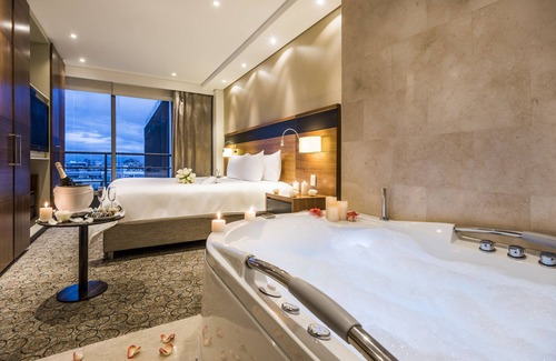 Chico Norte Hotel | DoubleTree by Hilton Hotel Bogotá - Parque 93