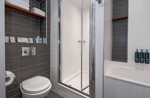 Tower Hill Hotel | DoubleTree by Hilton Hotel London -Tower of London