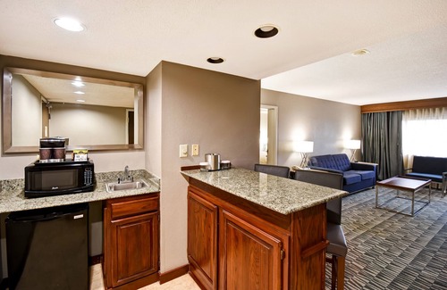 Augusta Hotel | DoubleTree by Hilton Hotel Augusta