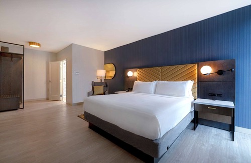 Palmdale Hotel | DoubleTree by Hilton Palmdale, CA