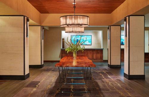 North San Antonio - SAT Hotel | DoubleTree by Hilton San Antonio Airport
