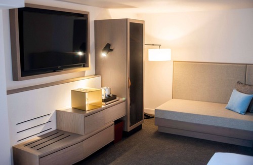 Downtown St. John's Hotel | DoubleTree by Hilton St. John's Harbourview