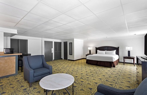 Strabane Hotel | DoubleTree by Hilton Washington Meadow Lands Casino Area