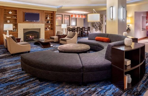Downtown Minneapolis Hotel | DoubleTree Suites by Hilton Minneapolis Downtown