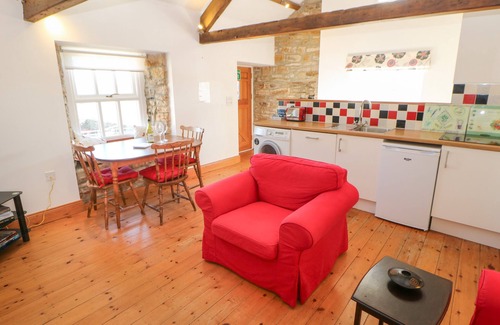 Catton Cottage | DOVE COTTAGE, romantic, character holiday cottage in Allendale