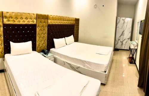 Lahore House | Dove Inn Hotel Muslim Town Branch