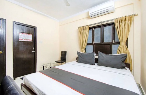 Ballygunge Hotel | Dover Inn By BookMeriHotel.com