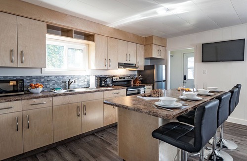 Revelstoke House | Downie Cottage by Revelstoke Vacations