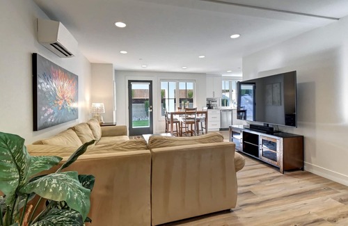 Market House | Downtown 2-Bedroom Suite Near Kirkland Marina & Bellevue