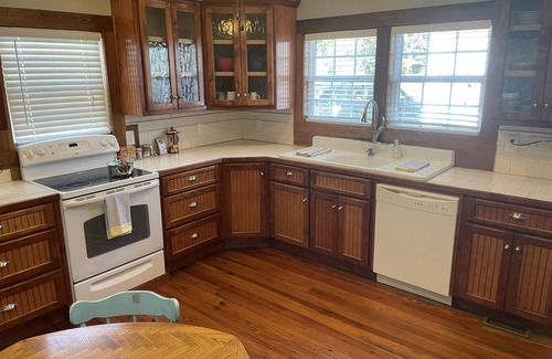 Aiken Cottage | Downtown Aiken Cottage