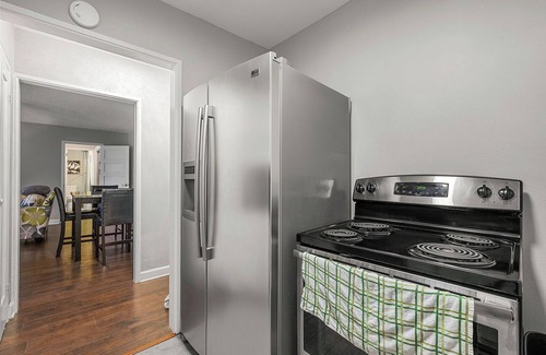 Peachtree Center Apartment | Downtown Atlanta Condo w/Balcony Overlooking City