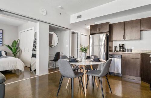 Beltline Apartment | Downtown Chic Retreat | Elegant + Free Parking