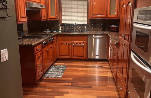 Downtown Riverside Bed & Breakfast | Downtown classic, 1910 Craftsmen style home