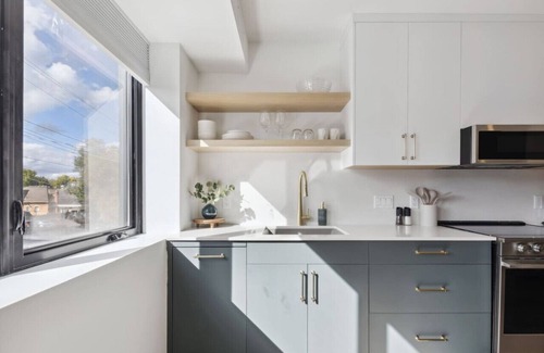 Collingwood Condo | Downtown Collingwood Design Condo for 4 - 146 Hurontario Unit 5
