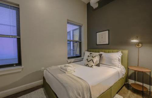 Downtown Boston Apartment | Downtown Designer Home Keyless Washer and Dryer