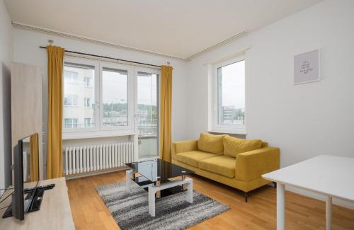 Oerlikon Apartment | Downtown Dream 3,5BR with Balcony and Style BA22
