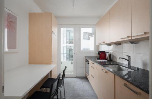 Oerlikon Apartment | Downtown Dream 3,5BR with Balcony and Style BA22