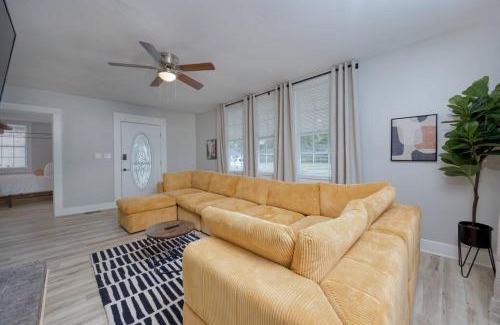 Columbus House | Downtown Family Retreat,15 mins to Fort Benning