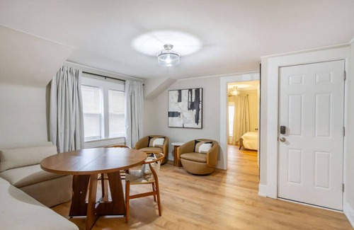 Geneva Condo | Downtown Geneva 2nd Floor Condo Sleeps 8