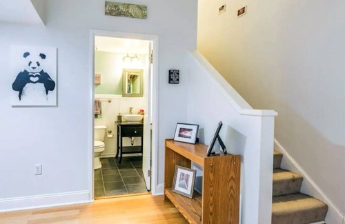 Downtown Apartment | Downtown loft apartment in the heart of downtown New Haven.