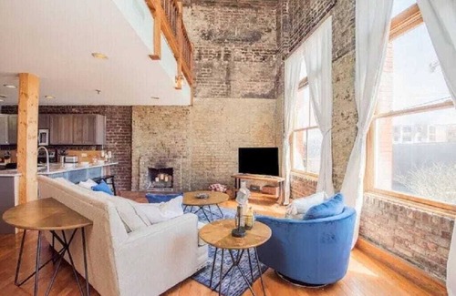 Old City Condo | Downtown Loft - Pet Friendly - 2 Queen Beds