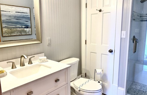 Manteo House | Downtown Manteo with Secret Garden