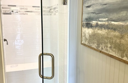 Manteo House | Downtown Manteo with Secret Garden