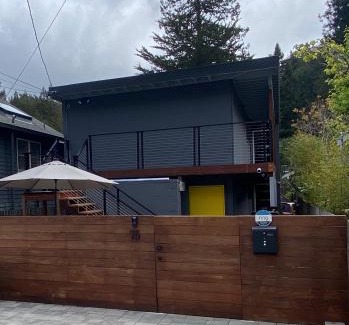 Mill Valley House | Downtown Mill Valley Modern Cozy Upstairs Apartment in Best San Francisco Bay Area