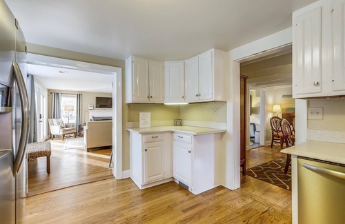 Oxford House | Downtown Oxford | Charming | Pet Friendly | Bikes