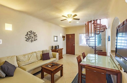 12th Street Apartment | Downtown Penthouse Near Beach
