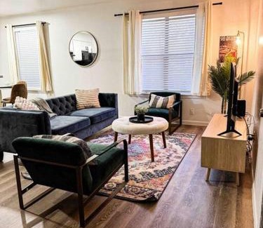 Denver Heights Apartment | Downtown SA Cozy & Central 2 BR Apt