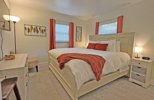 Gillespie Park House | Downtown Sarasota, Beach, Park, Sunshine, and FUN!