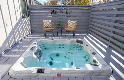 North Nashville House | Downtown Stunner