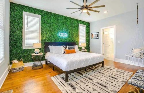 North Nashville House | Downtown Stunner