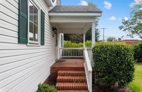 Old Town House | Downtown Village of Pinehurst 2BR 2BA