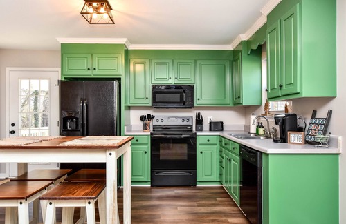 Woodruff House | Downtown Woodruff Cozy Bungalow